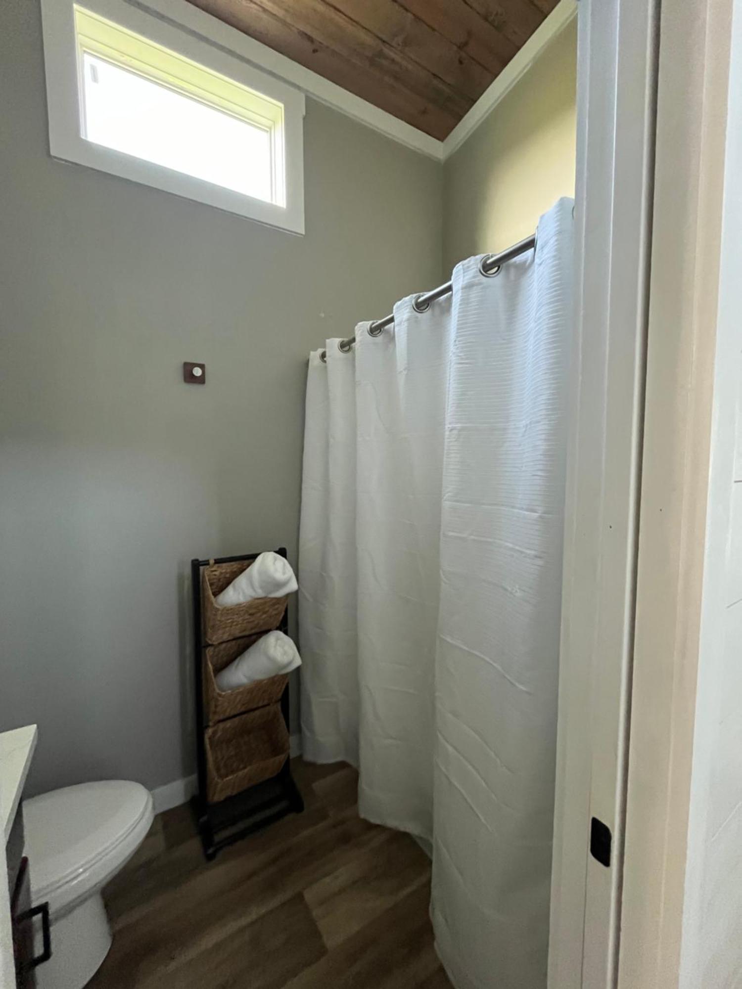 Luxury Riverfront Tiny House- Amazing Views- #111 Strawberry Plains Esterno foto